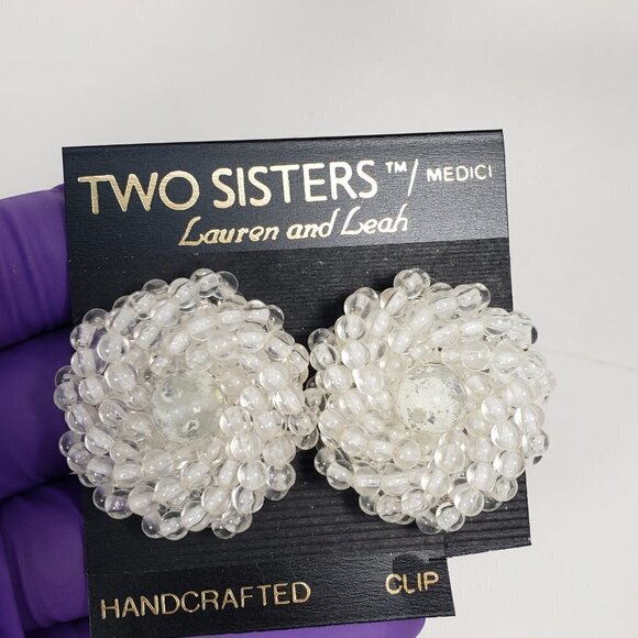 Women's 1.5 Inches Beads Cluster Design Clip-on Earrings - Gray paint Design - Picture 6 of 6